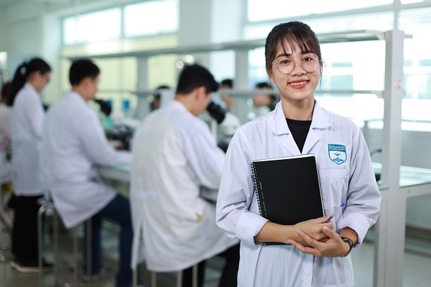 Học ngành Dược xong ra trường làm gì?